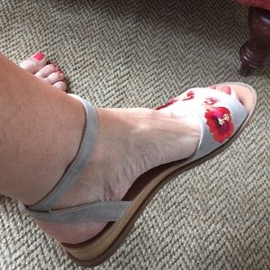 Kenneth Cole reaction Sandles